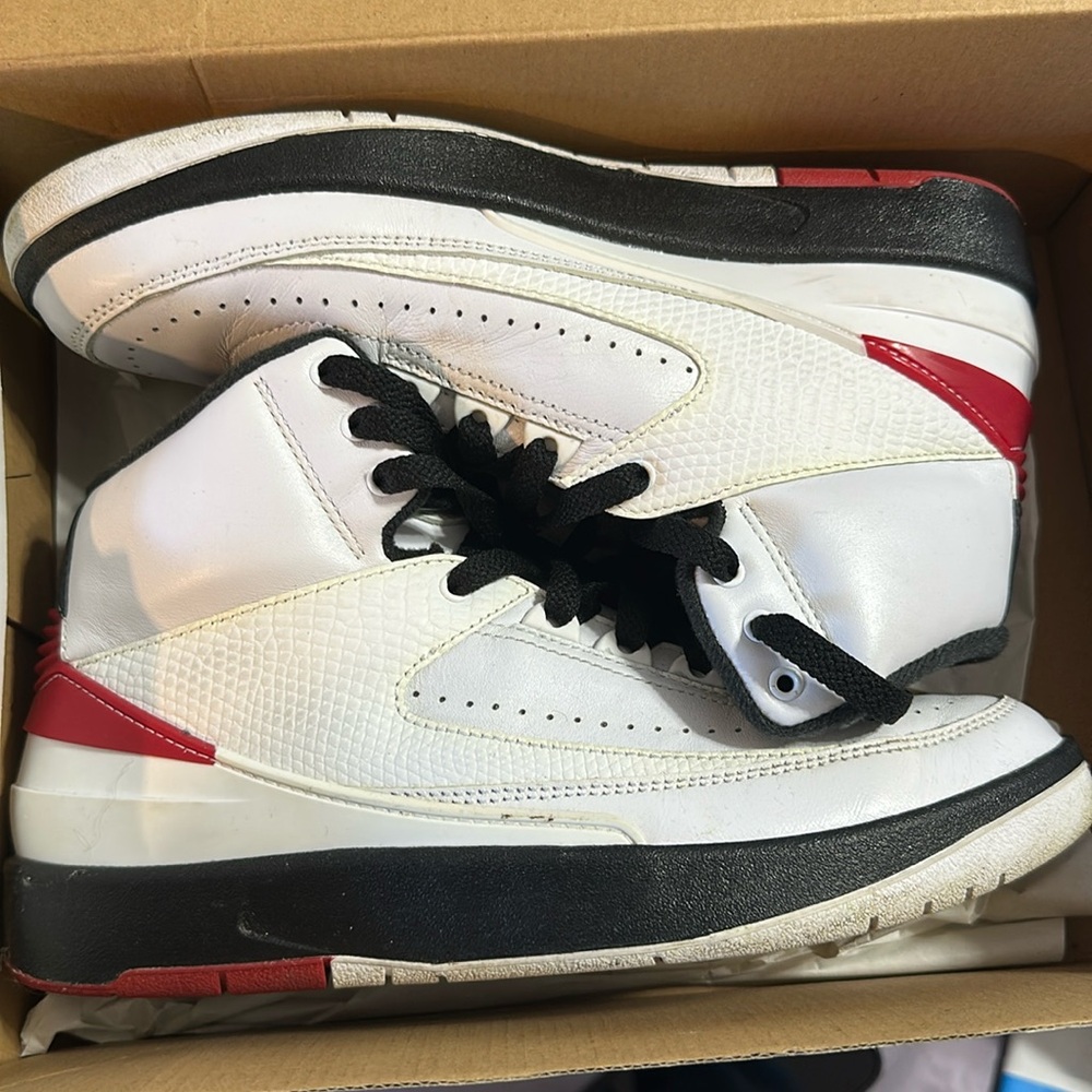 Air Jordan 2s